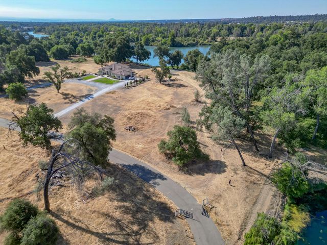 19301 Clover Road, Redding, CA 96001