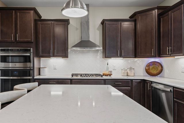 7963 64th Court S, Cottage Grove, MN 55016