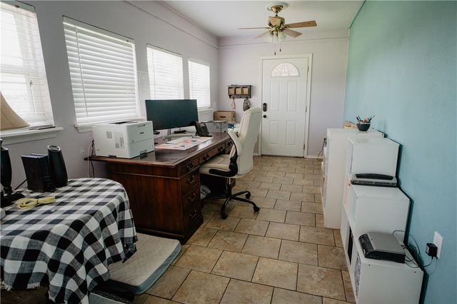 6971 Buddy Ganem Dr, Portland, TX 78374