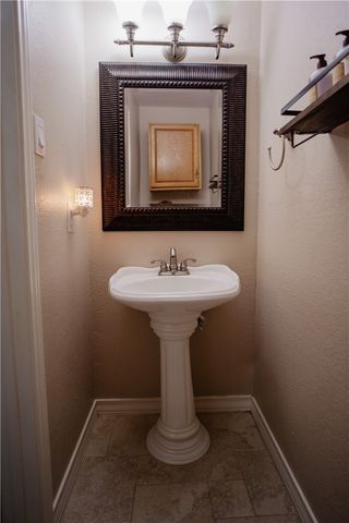 6971 Buddy Ganem Dr, Portland, TX 78374
