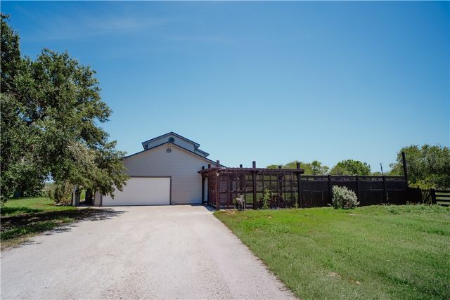 6971 Buddy Ganem Dr, Portland, TX 78374
