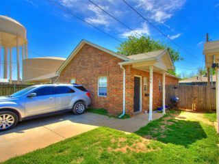 404 N Baumann Avenue, Edmond, OK 73034