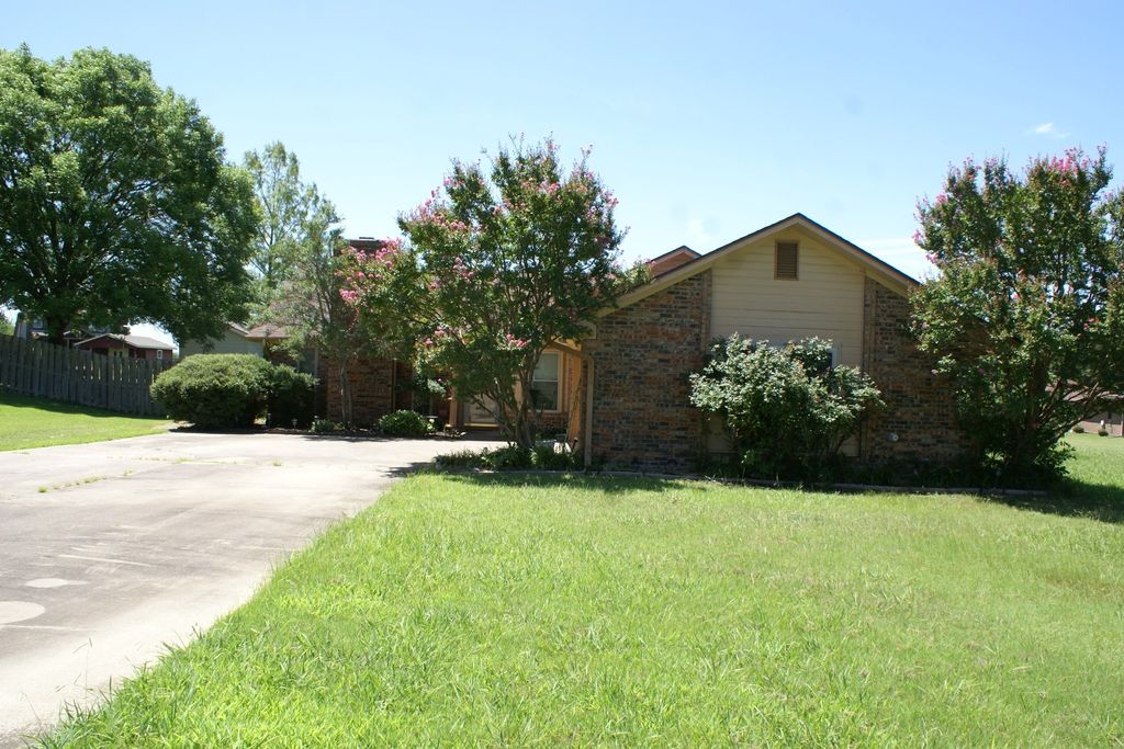 3234 W Lamberth Road, Sherman, TX 75092