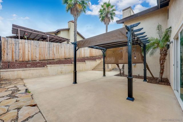 1962 Buckskin Gln, Escondido, CA 92027