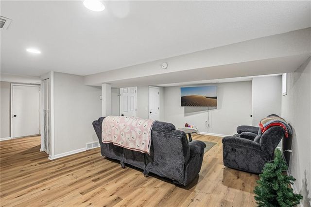 5104 N Smalley Avenue, Kansas City, MO 64119