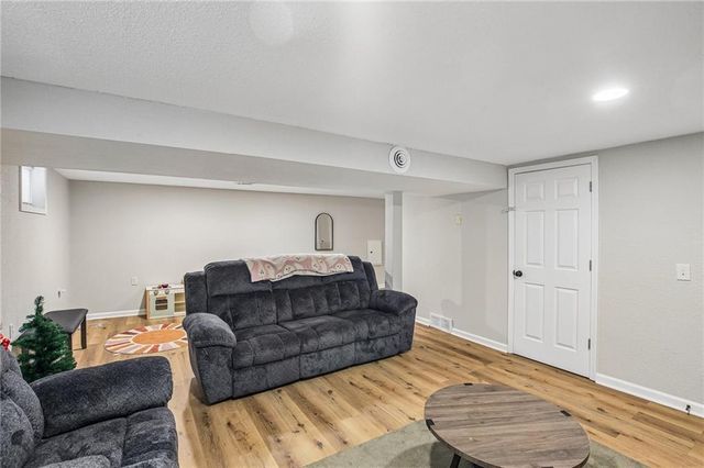 5104 N Smalley Avenue, Kansas City, MO 64119