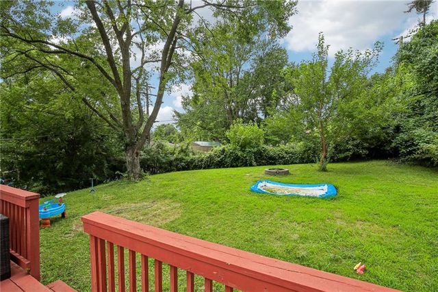 5104 N Smalley Avenue, Kansas City, MO 64119