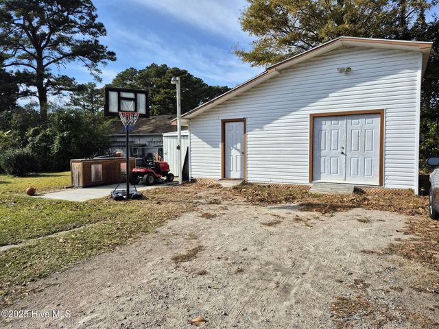 108 Rosedale Drive, Elizabeth City, NC 27909