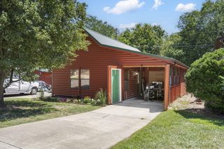 121 Bears Paw Way, Hollister, MO 65672