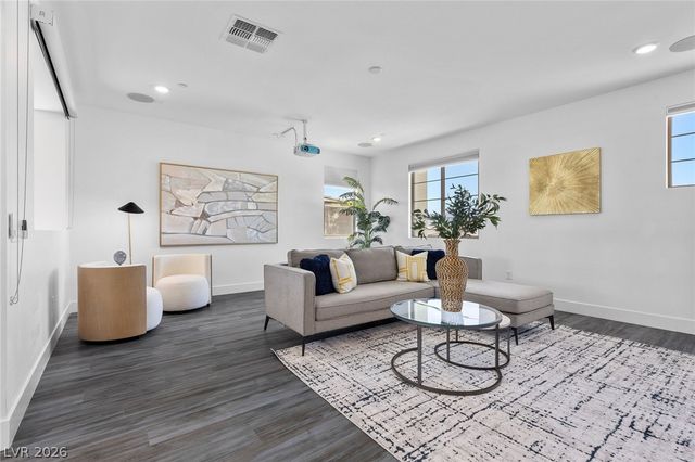 394 Prairie Sun Street, Las Vegas, NV 89138