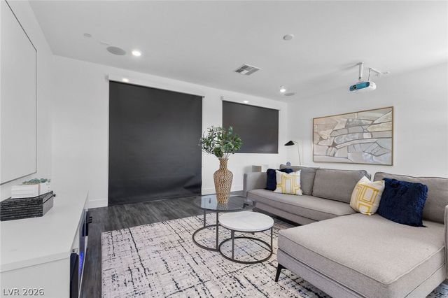 394 Prairie Sun Street, Las Vegas, NV 89138