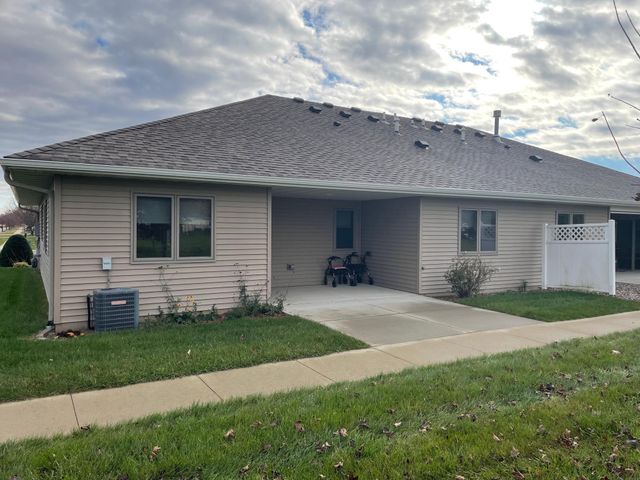 109 Brittany Way SE, Grand Meadow, MN 55936