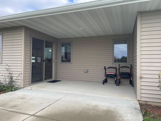 109 Brittany Way SE, Grand Meadow, MN 55936