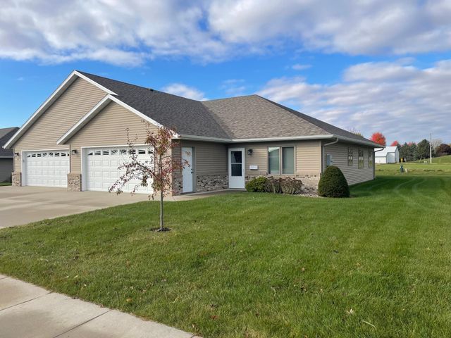 109 Brittany Way SE, Grand Meadow, MN 55936