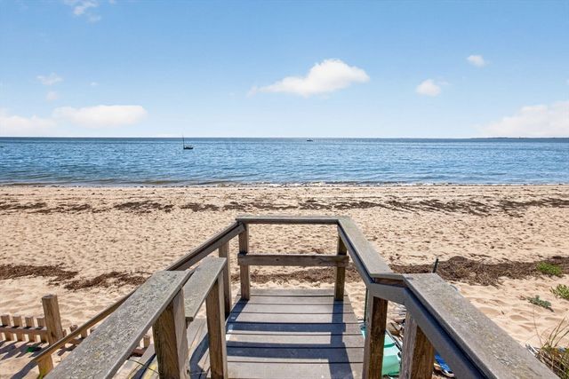 30 Twine Field Rd, Truro, MA 02652
