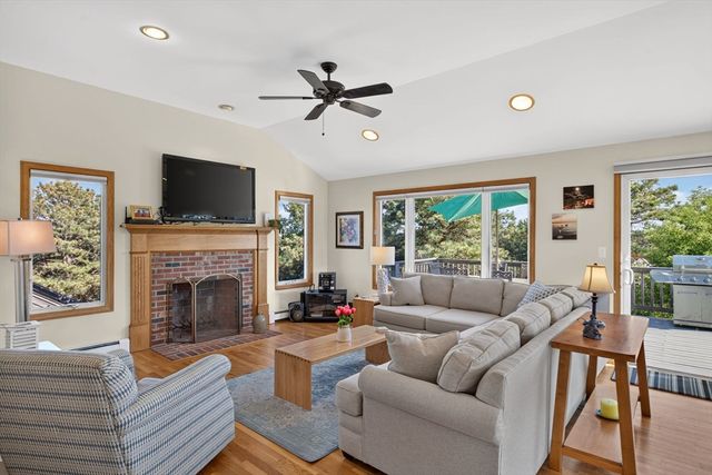30 Twine Field Rd, Truro, MA 02652