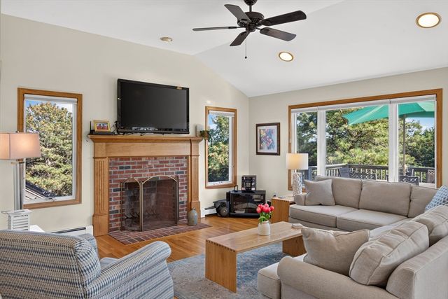 30 Twine Field Rd, Truro, MA 02652