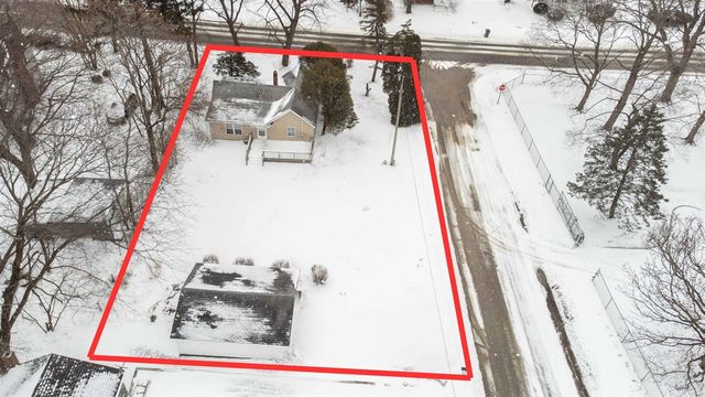 5935 Sawyer Road, Sawyer, MI 49125