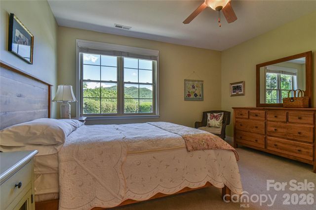 11 Outlook Circle, Swannanoa, NC 28778