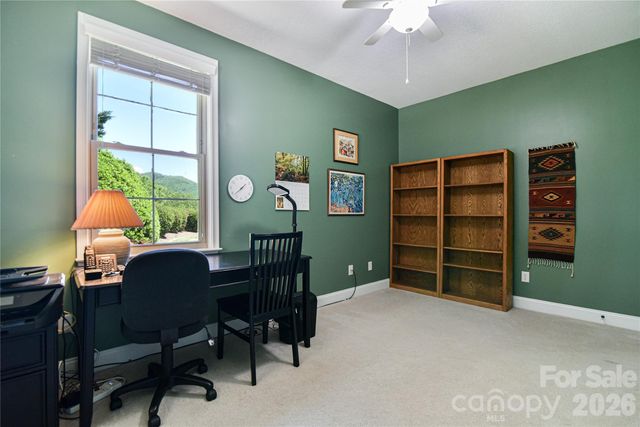 11 Outlook Circle, Swannanoa, NC 28778