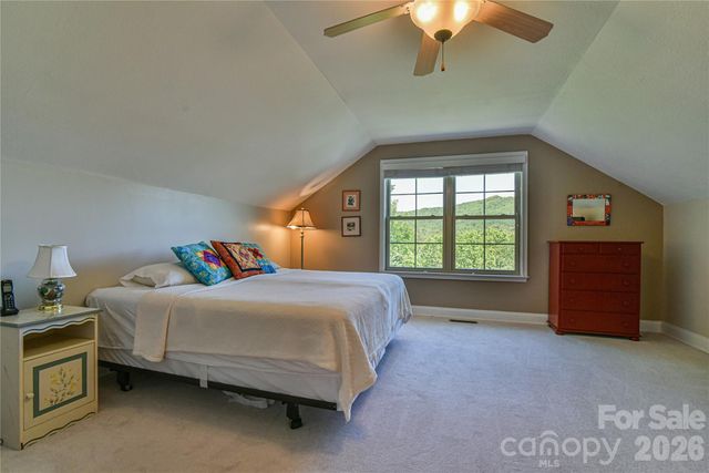 11 Outlook Circle, Swannanoa, NC 28778