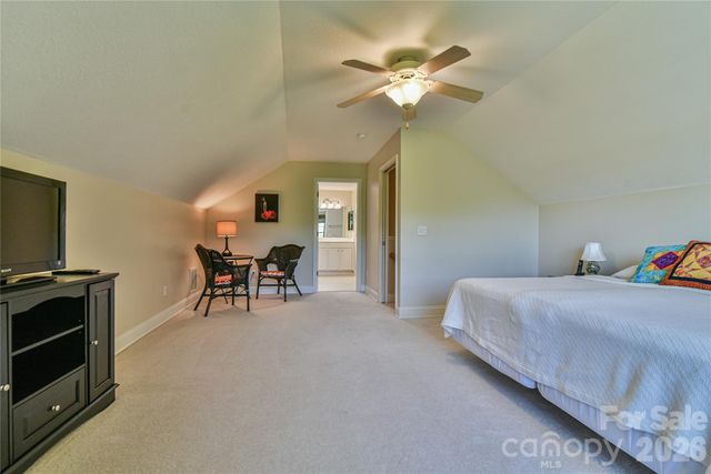 11 Outlook Circle, Swannanoa, NC 28778