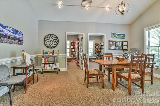 11 Outlook Circle, Swannanoa, NC 28778