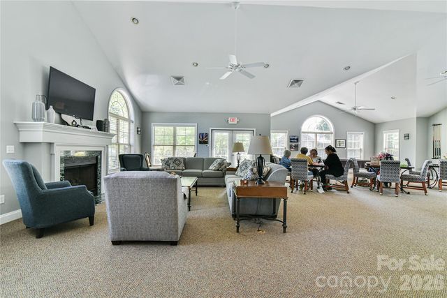 11 Outlook Circle, Swannanoa, NC 28778