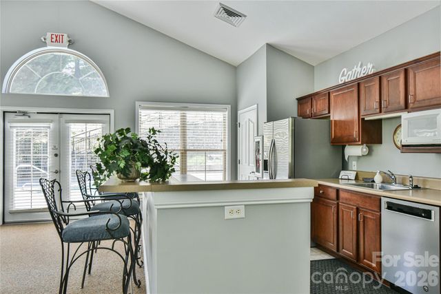 11 Outlook Circle, Swannanoa, NC 28778
