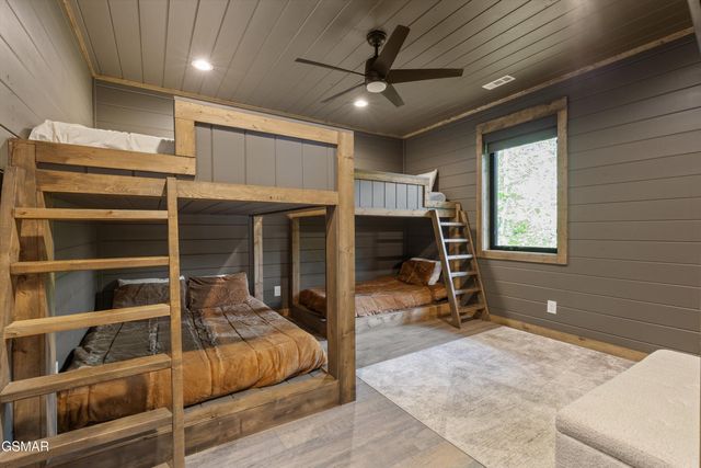 906 Saddle Creek Way, Sevierville, TN 37862