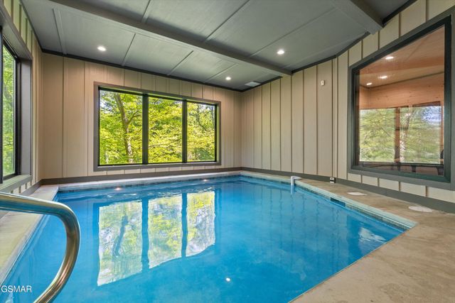 906 Saddle Creek Way, Sevierville, TN 37862