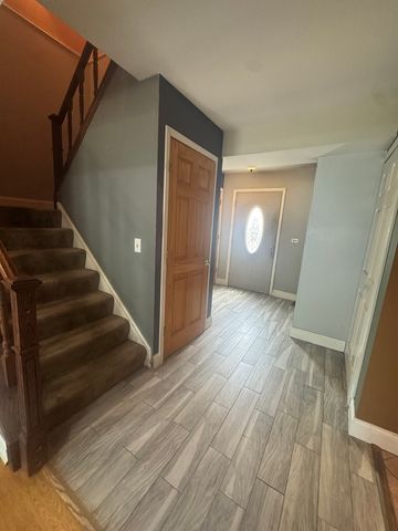 140 Julie Road, Bolingbrook, IL 60440