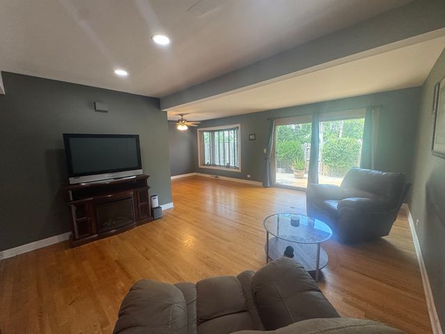 140 Julie Road, Bolingbrook, IL 60440