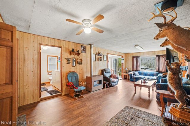 5881 Apple Hill Drive, Surrey Township, MI 48632