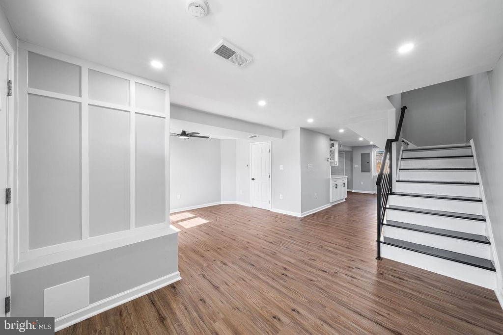 407 COVENTRY AVE, Darby, PA 19023 — photo 3
