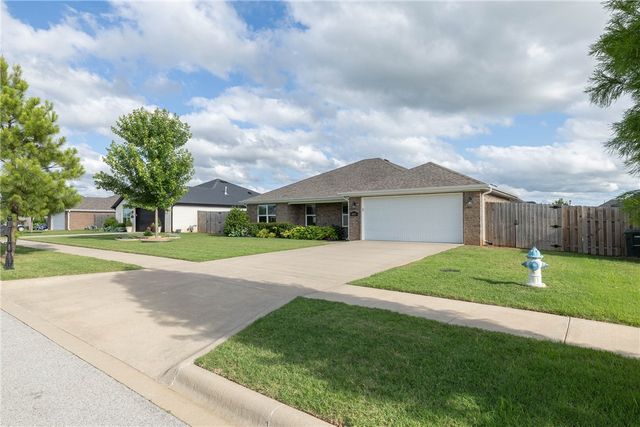 6013 Quinn Street, Fayetteville, AR 72704