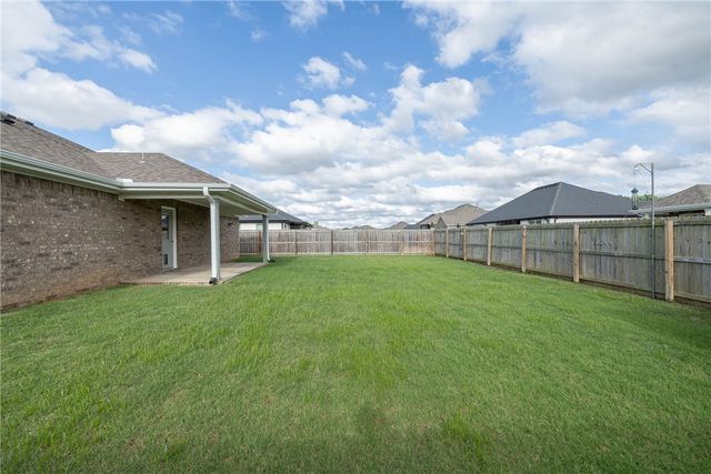 6013 Quinn Street, Fayetteville, AR 72704
