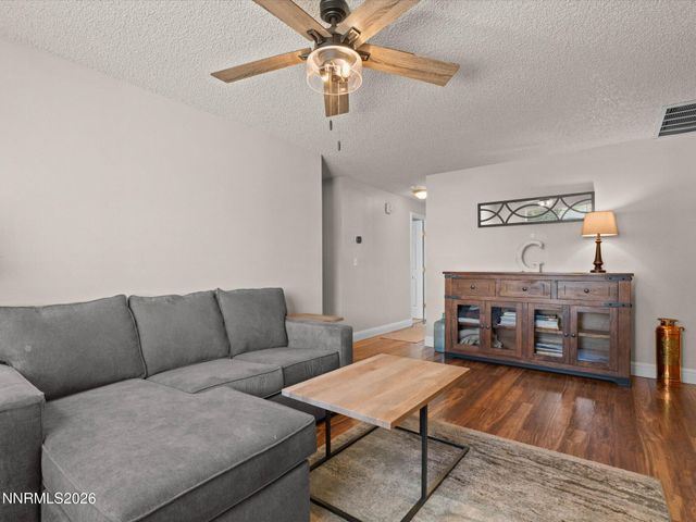 3037 Chollar Circle, Sparks, NV 89434