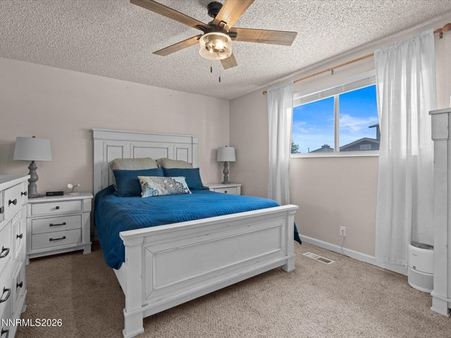 3037 Chollar Circle, Sparks, NV 89434
