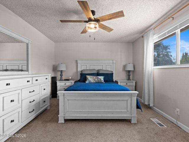 3037 Chollar Circle, Sparks, NV 89434