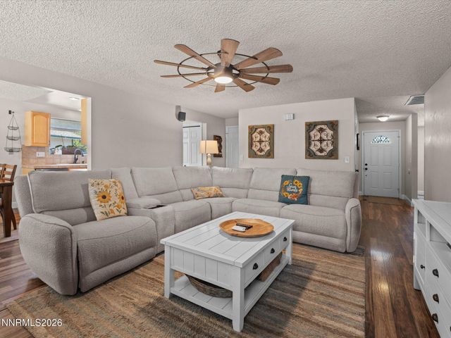 3037 Chollar Circle, Sparks, NV 89434