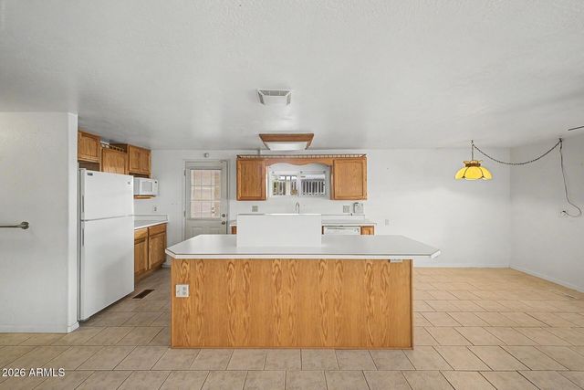 8210 E CALYPSO Avenue, Mesa, AZ 85208