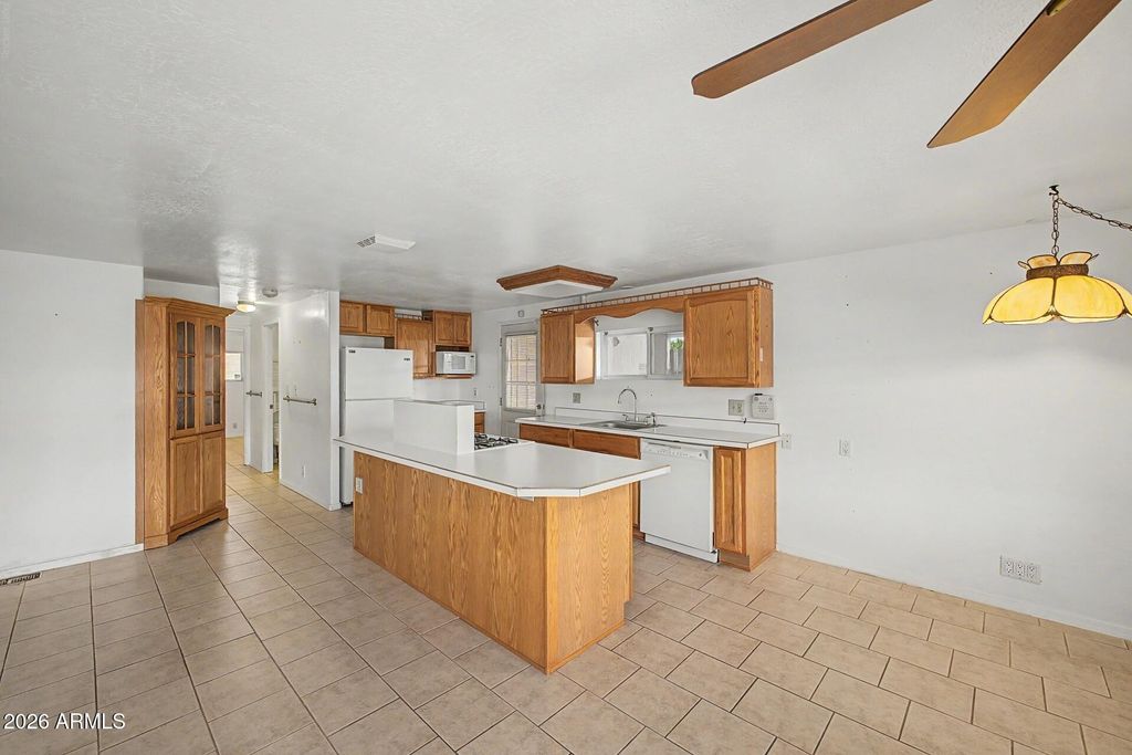 8210 E CALYPSO Avenue, Mesa, AZ 85208 — photo 5