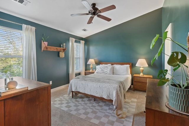 5433 Perlou Ln, Murfreesboro, TN 37128