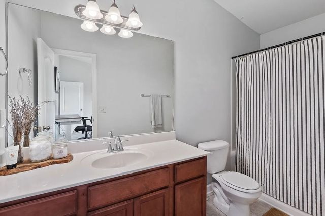 5433 Perlou Ln, Murfreesboro, TN 37128