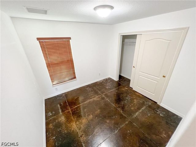 2032 NW 5th ST, Cape Coral, FL 33993