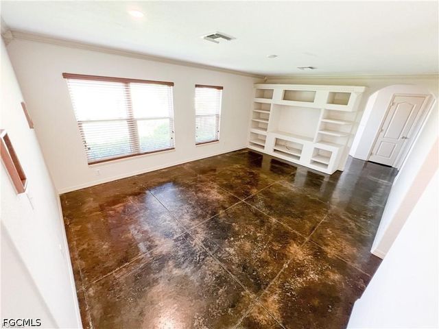 2032 NW 5th ST, Cape Coral, FL 33993