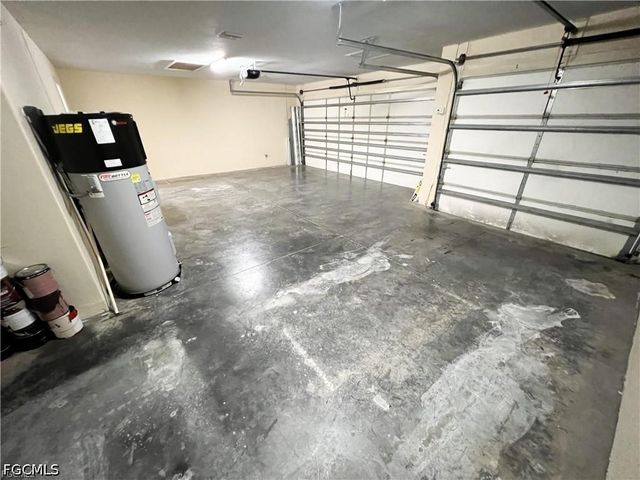 2032 NW 5th ST, Cape Coral, FL 33993