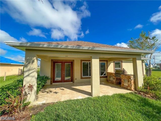 2032 NW 5th ST, Cape Coral, FL 33993