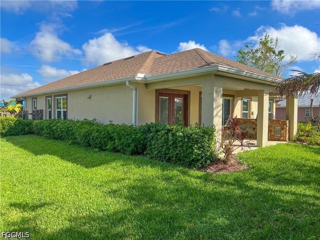 2032 NW 5th ST, Cape Coral, FL 33993